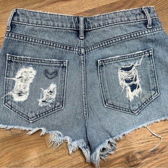 Show Me Your Mumu Cabo Cut Off Shorts in Lake Wash - Picture 7 of 9